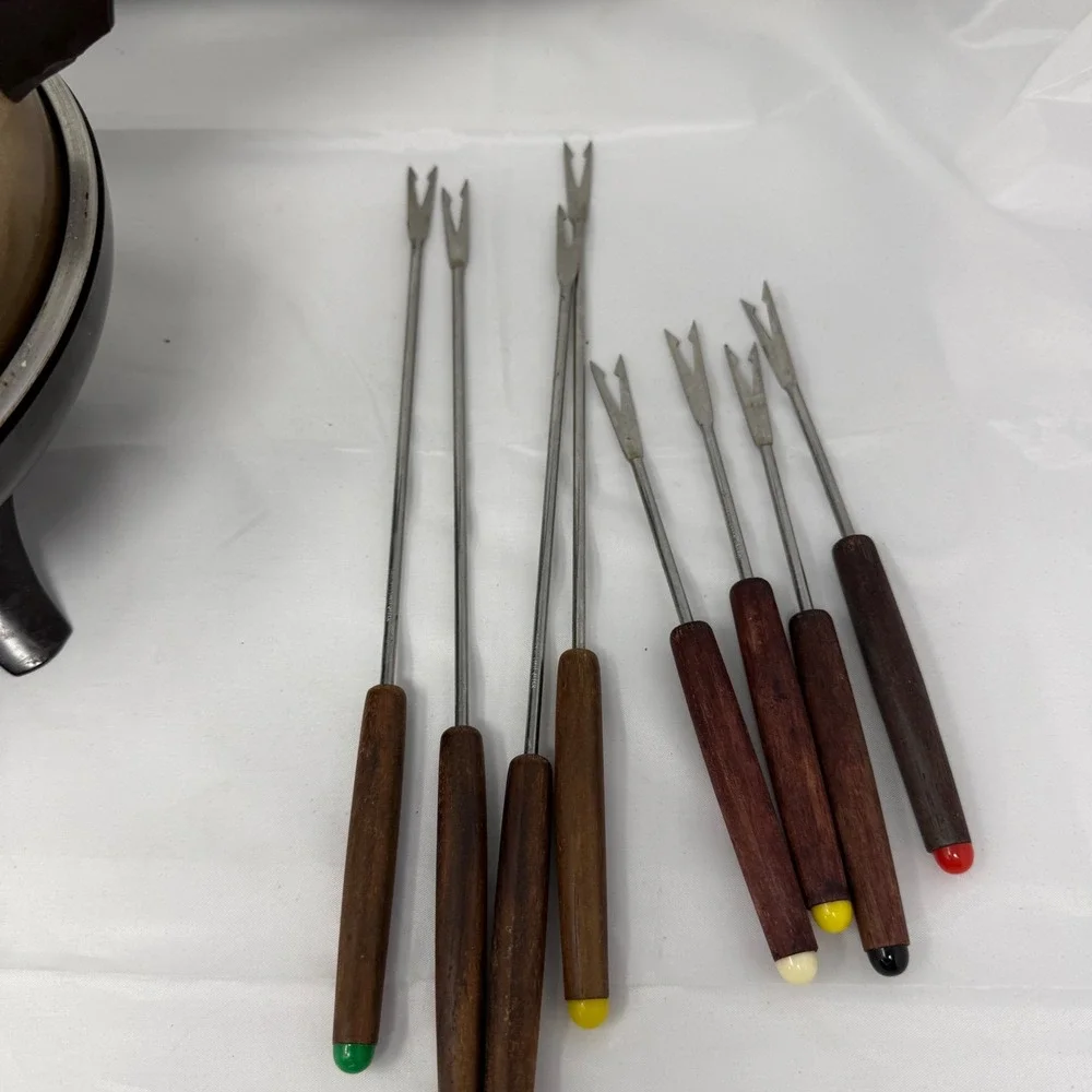 Vtg Oster Electric Almond Fondue Pot Set 701-03A Mid Century Modern 8 Forks USA